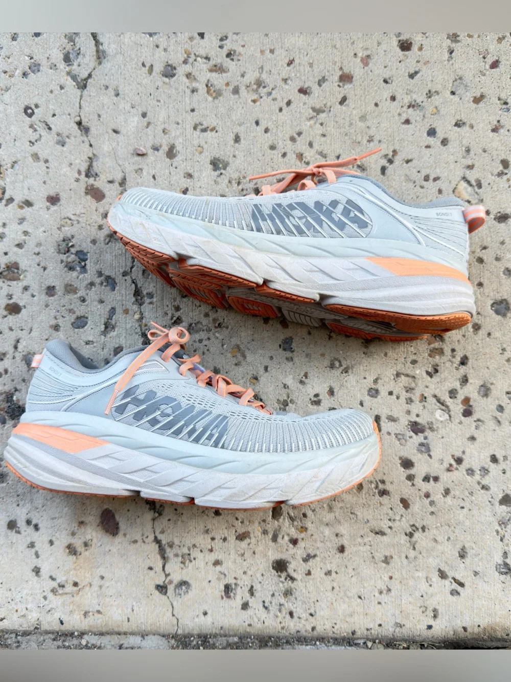 Women’s HOKA Bondi 7 Running Shoes – Size 9 – Gray/Peach – Lightly Used